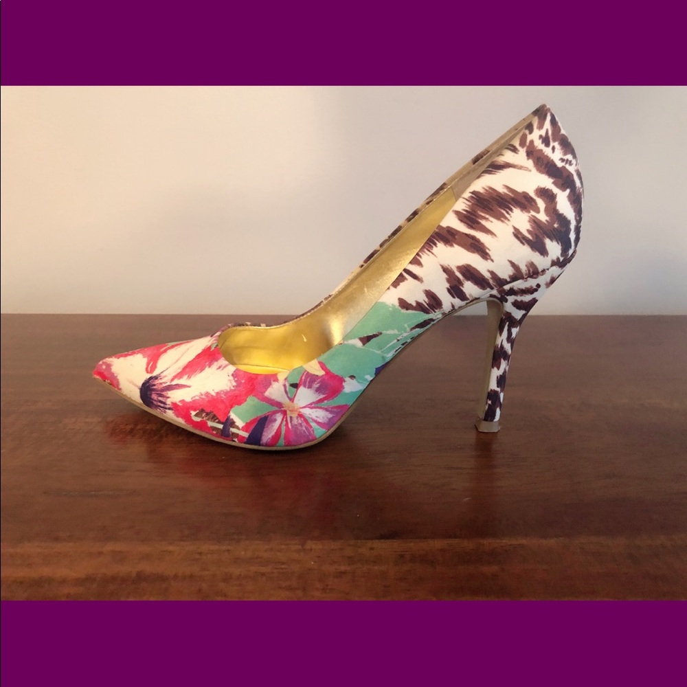 Nine West floral heel